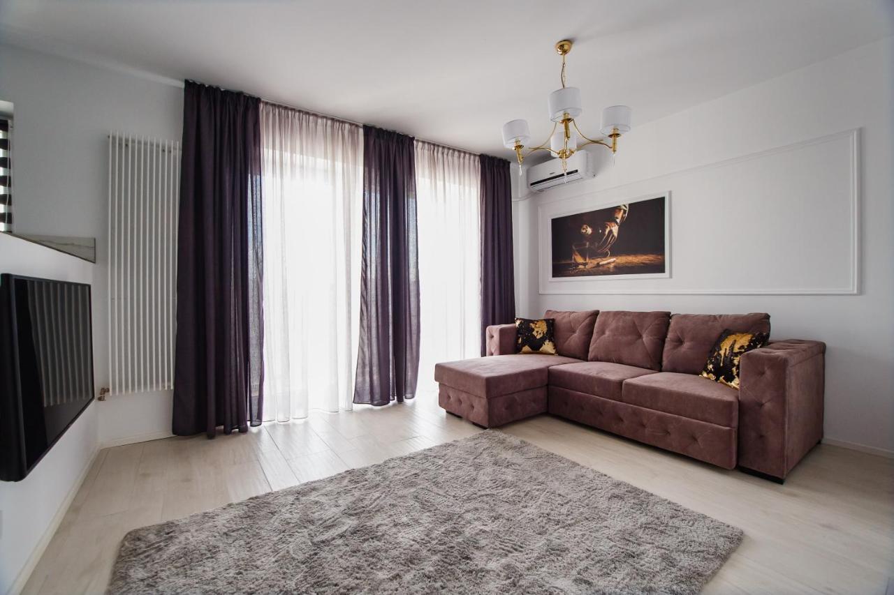No. 11 - The Penthouse In City Center Орадя Экстерьер фото